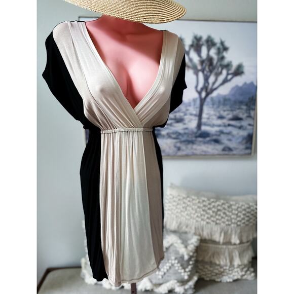 Soft Steps thru Golden Light plunging minimalist colorblock kimono dress - Picture 2 of 4